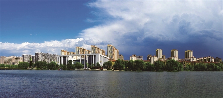 海城澄洲湖一角通讯员 戴跃强摄 海城澄洲湖一角通讯员 戴跃强摄