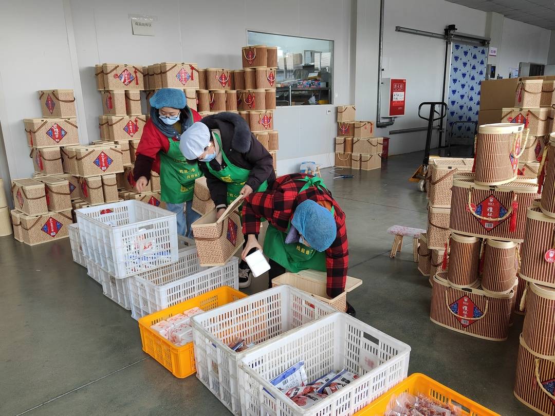 生产现场（李霞 摄）