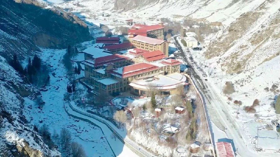 图为沙湾市温泉景区图 （焦祖卿 摄）
