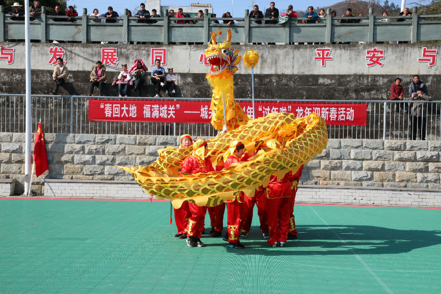 图为舞龙舞狮民俗表演（竹文旅 摄）