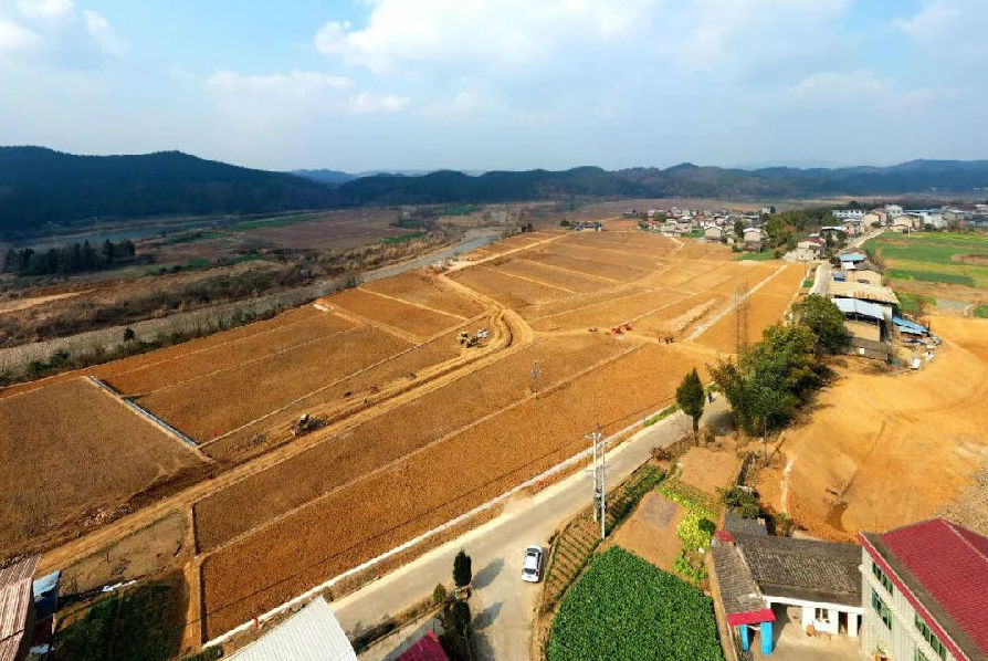 小溪坝镇2023年高标准农田建设项目（江蓉 摄）