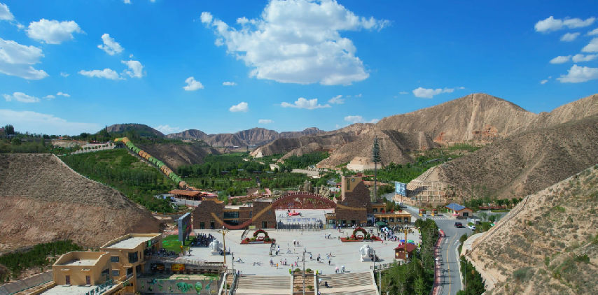 兰州野生动物园一隅（杨璐 摄）