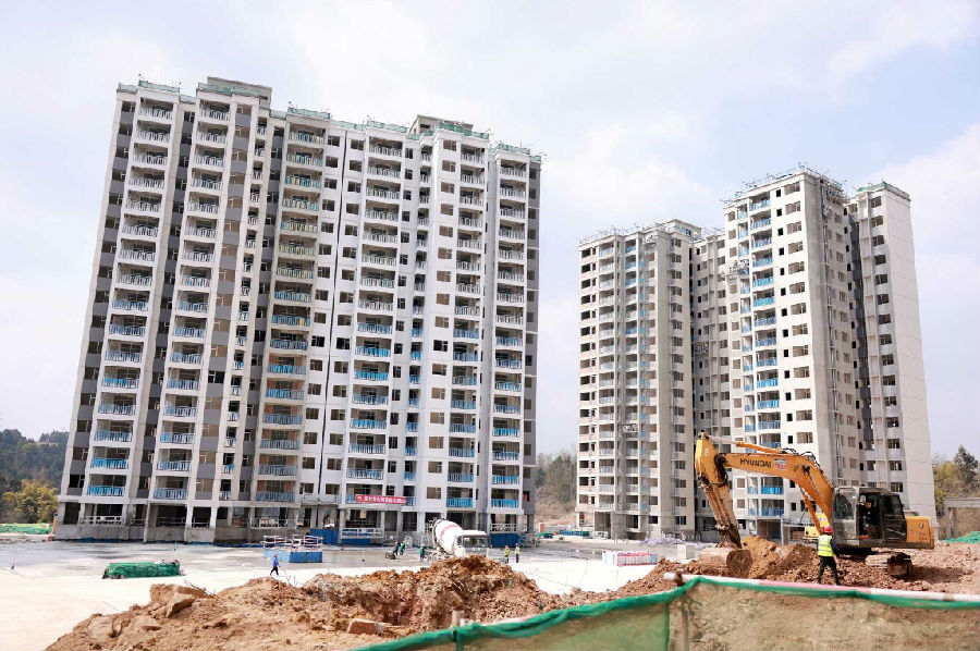 三台县梓州产城新区北坝片区棚户区改造项目施工现场 （戚译升 摄）