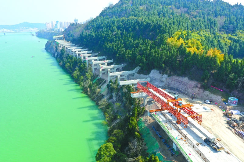 南部县滨江大道北延线项目建设现场（夏雨婷 摄）