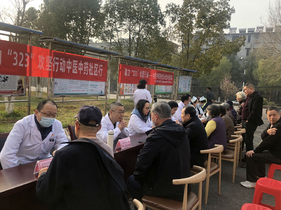 义诊活动现场（张露月 摄）