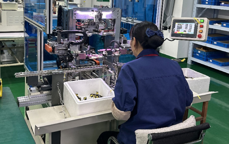 星火科技有限公司生产线 （黄宁 摄）