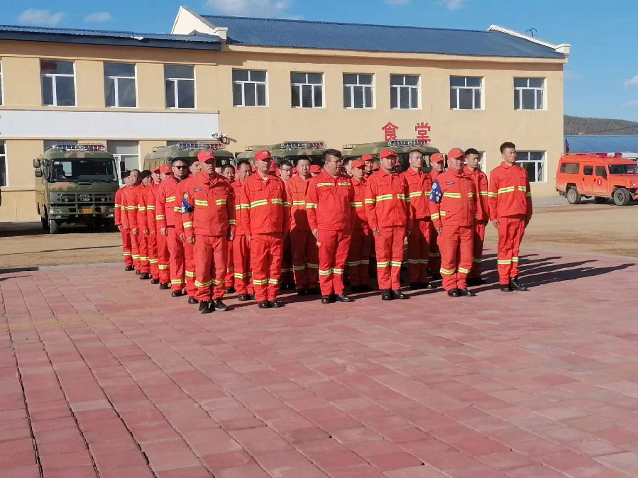 图强林业局扑火队员在日常训练（蔡桂玲 摄）
