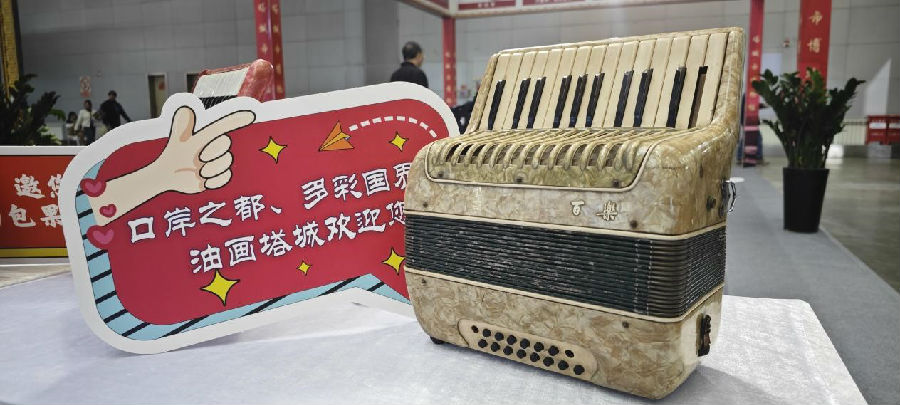 塔城博物馆展区内展品 （黄豆豆 摄）