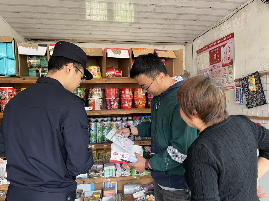 行动现场（王思嘉 摄）