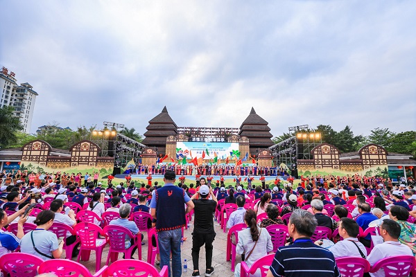 2024年海南黎族苗族传统“三月三”保亭主会场开幕式（文宏武 摄）