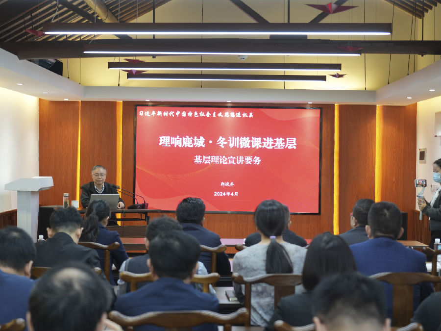 在歇马桥红学堂进行冬训理论宣讲（潘敏俊 摄）