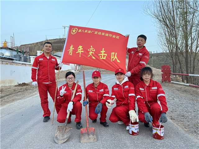 青年突击队（曹琼 摄）