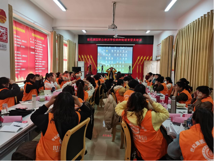 泗洲街道技能培训现场（郭春冬 摄）