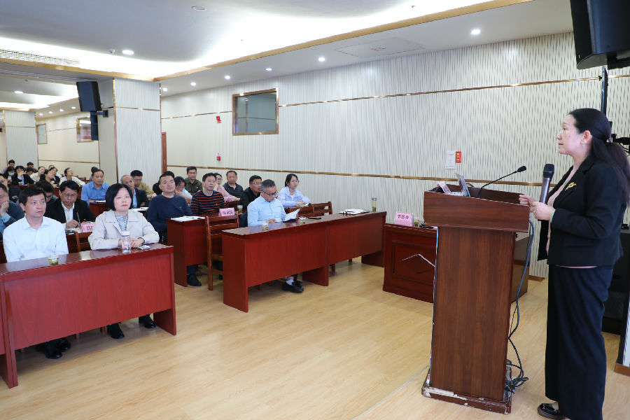 图为业务培训 （刘钊海 摄）