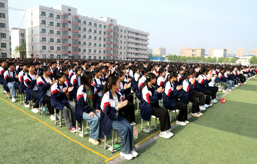 开课仪式现场（郭明远 摄）