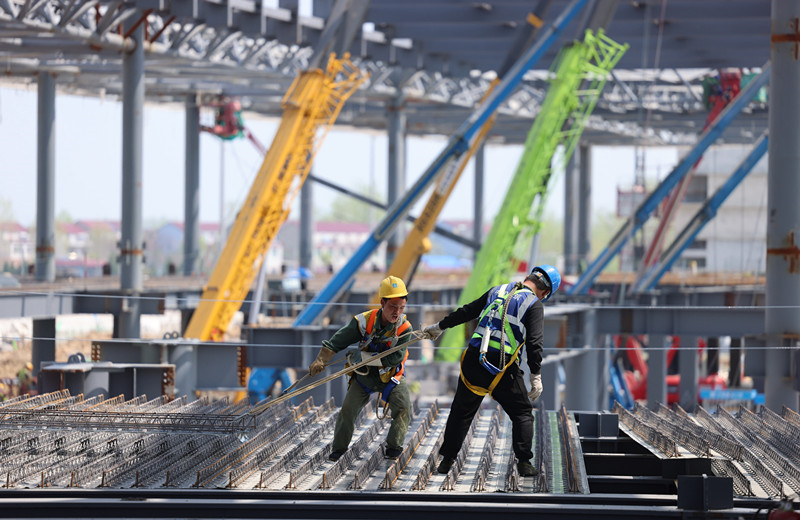 机场建设现场（陈昂 摄）