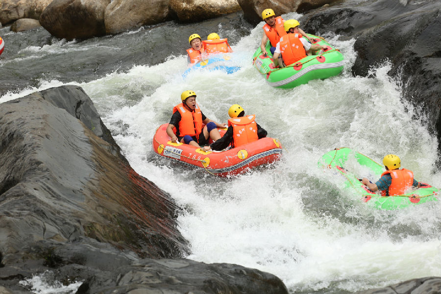唐家河漂流（曹琳 摄）