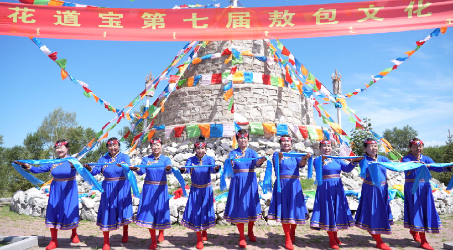 乌兰图嘎村依托浓厚的民族文化底蕴（詹越 摄）