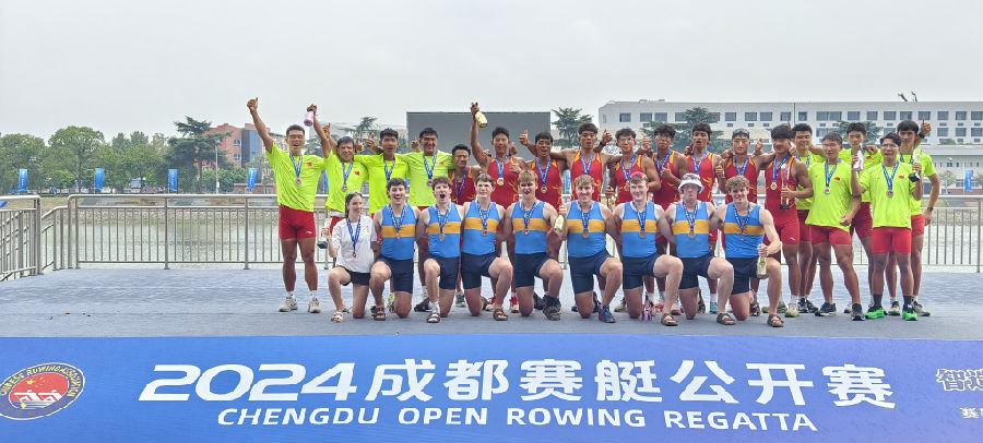 图为颁奖现场（戚原 摄）