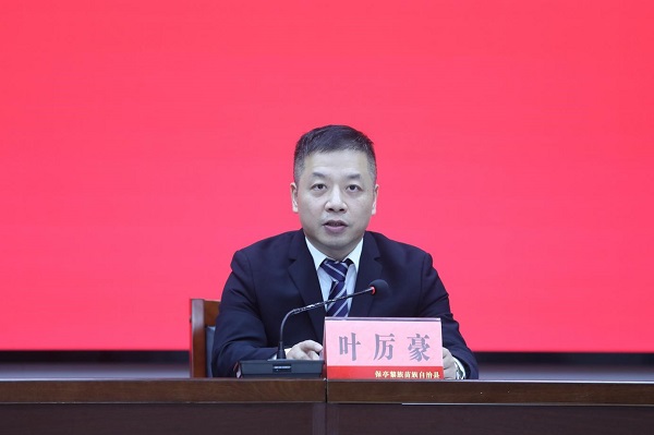 保亭黎族苗族自治县委常委、常务副县长叶厉豪（文宏武 摄）