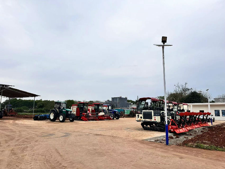 机械化农机设备设施（王祥 摄）