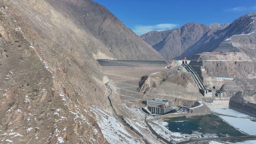 新疆大石峡水利枢纽工程现场（徐飞 摄）