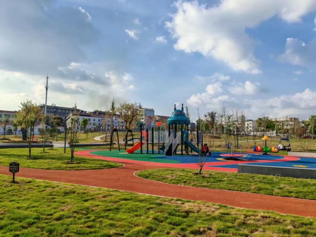 孝南区开展“清洁家园”行动后，西河镇新天地小区一角 （宓天鹏 摄）