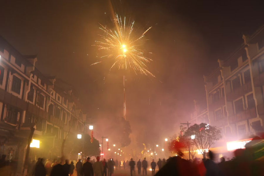 上津火龙灯会为新春佳节增添一份别样的视觉盛宴（徐军 摄）