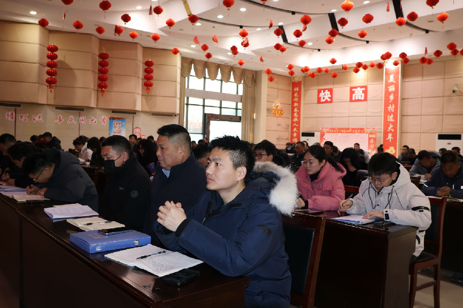 田楼镇“灌河思享”书记大讲堂正在开讲（王华 摄）