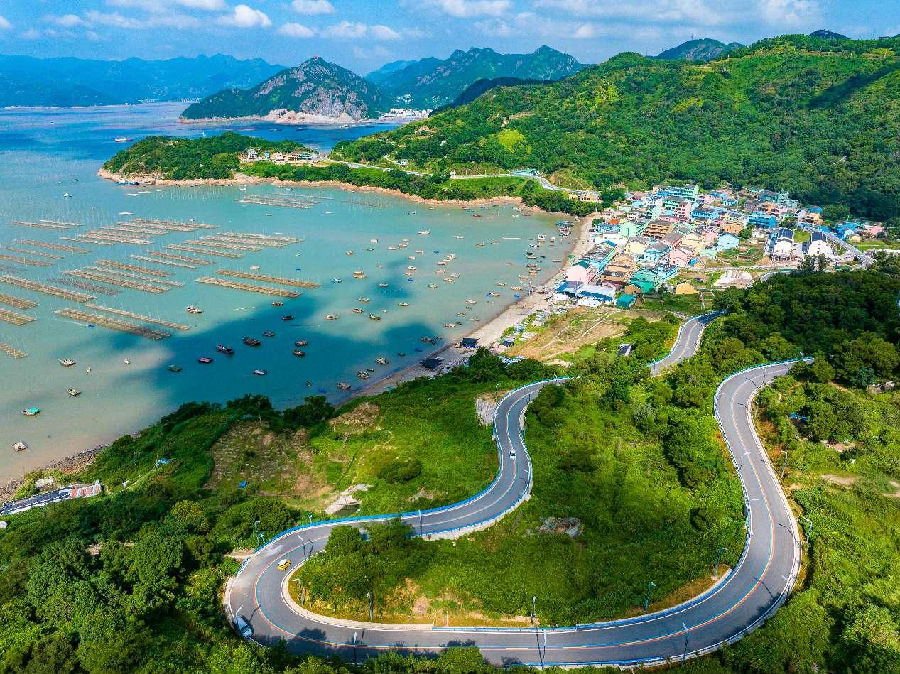 浙江省苍南县滨海风光一景（林利 摄）