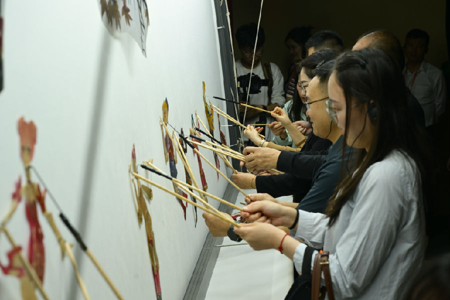 学生研习现场（张晓东  摄）