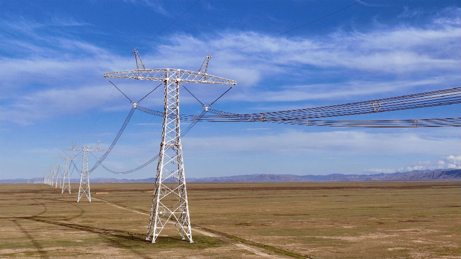 准东—皖南±1100千伏特高压直流输电工程。（马元 摄）