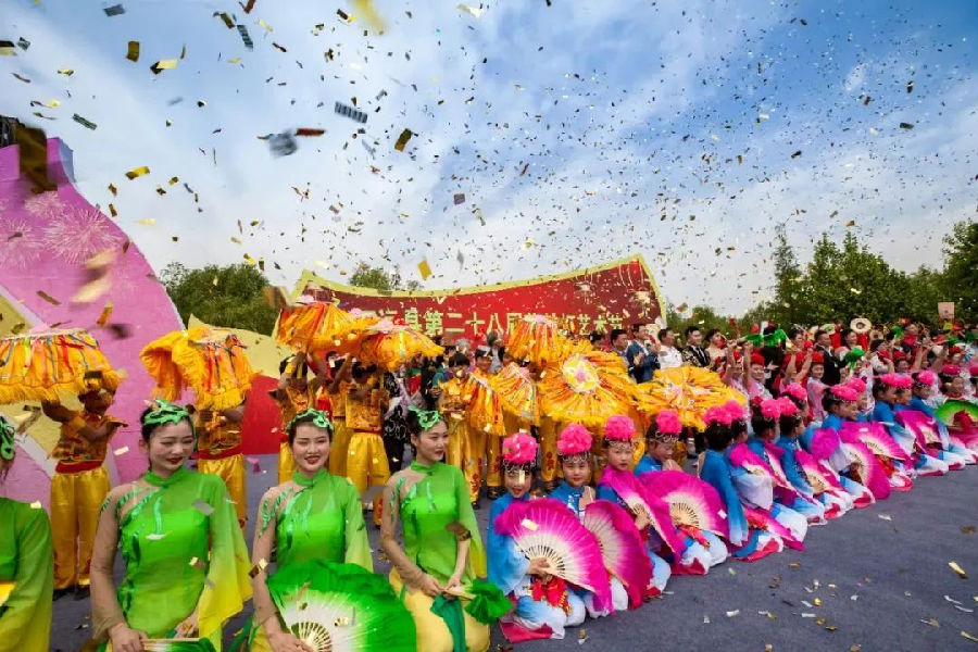 怀远县往届花鼓灯艺术节现场（张露伟 摄）