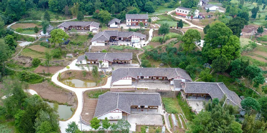 王家镇方山村(李建生 摄) 王家镇方山村(李建生 摄)