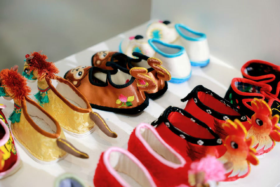 刺绣精品(橙红 摄) 刺绣精品(橙红 摄)