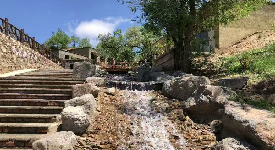 明星沟景观(乌汗夫 摄) 明星沟景观(乌汗夫 摄)