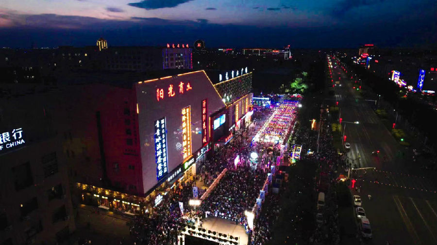 平罗县夜景(白洁 摄) 平罗县夜景(白洁 摄)