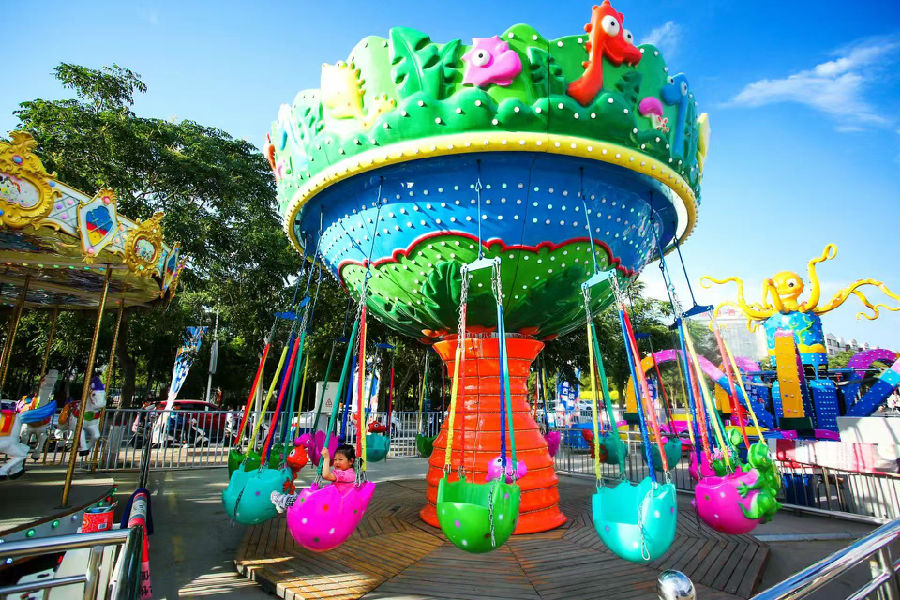 儿童游乐设施(白洁 摄) 儿童游乐设施(白洁 摄)