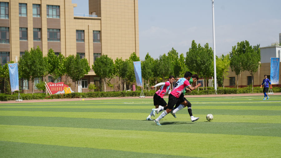 比赛现场（李越进 摄）