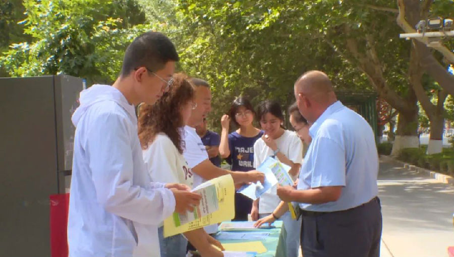 阿瓦提县全国节能宣传周活动现场（刘鑫 摄）