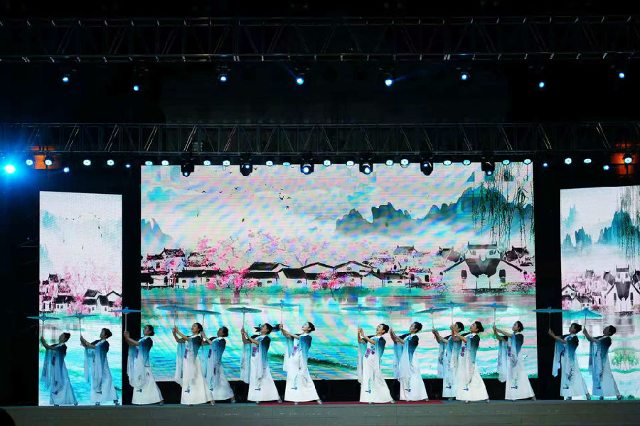 现场节目表演（张晓坤 摄）