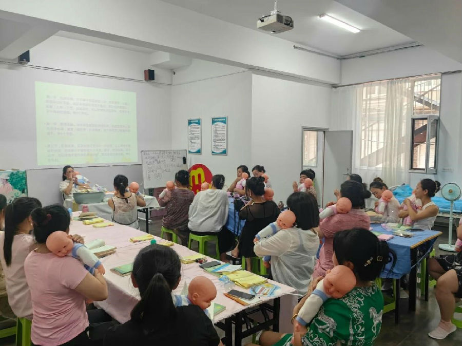 母婴护理技能培训（孙琳琳 摄）