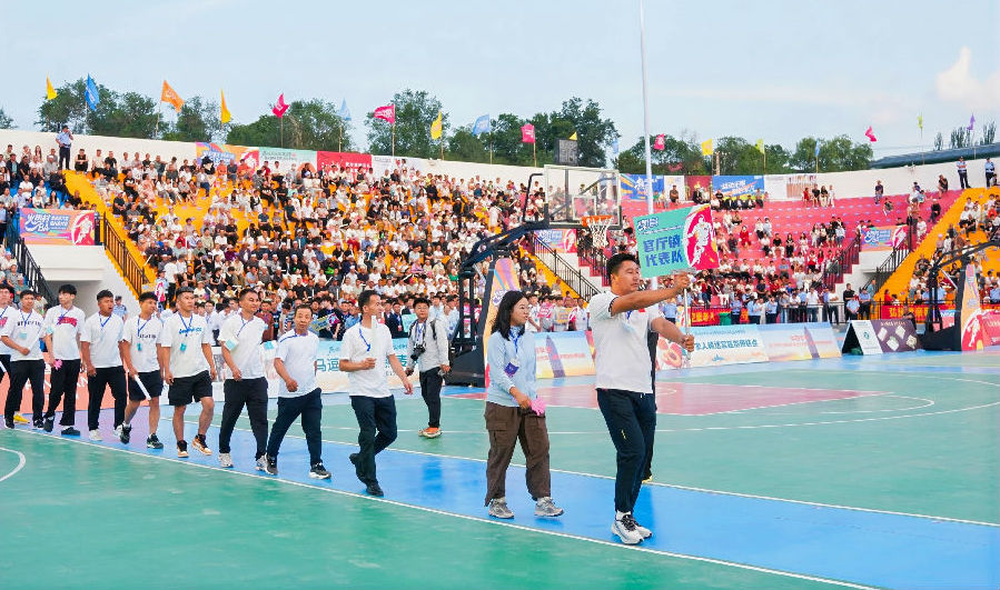 各乡镇代表队依次入场（陈川 摄）