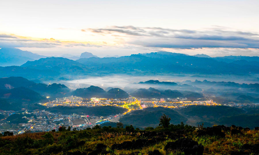 镇康县城南伞鸟瞰图（李应 摄）