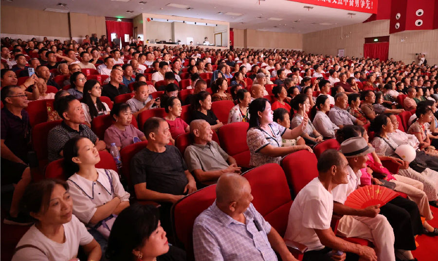 图为首映现场座无虚席（费留灿 摄）