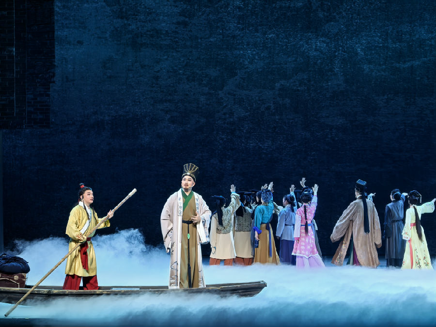 &nbsp;图为《梅城烟雨》精彩片段（余惠玲 摄）