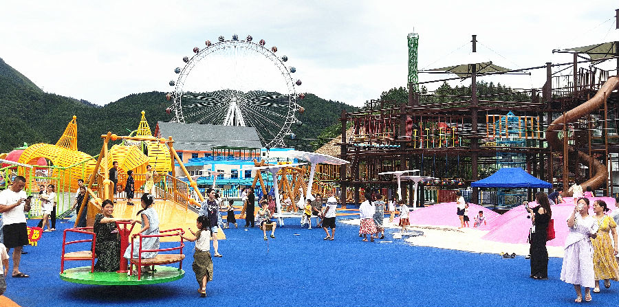 常山县何家乡长风村（溪东童话村）一角（曾庆华 摄）