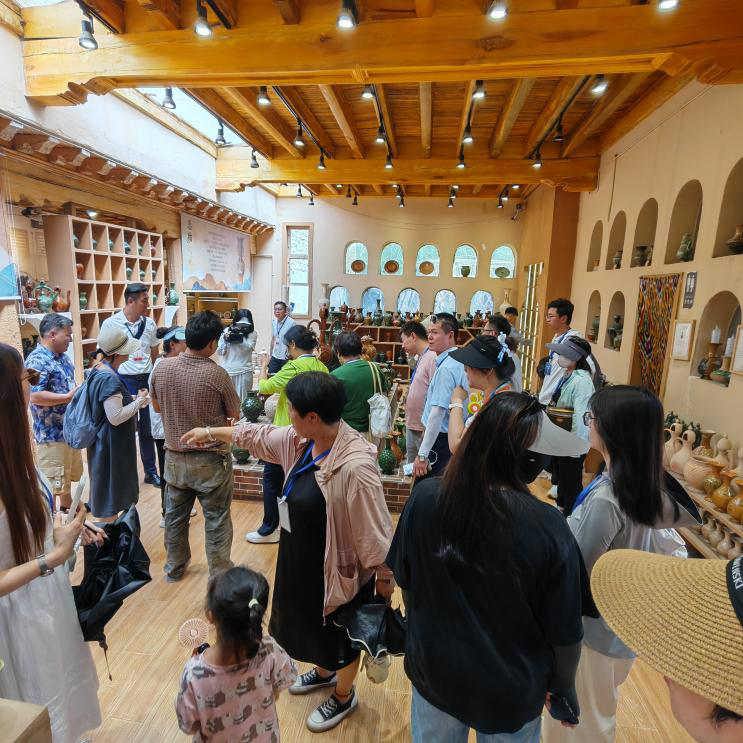 旅行社踩线（丁玉环 摄）