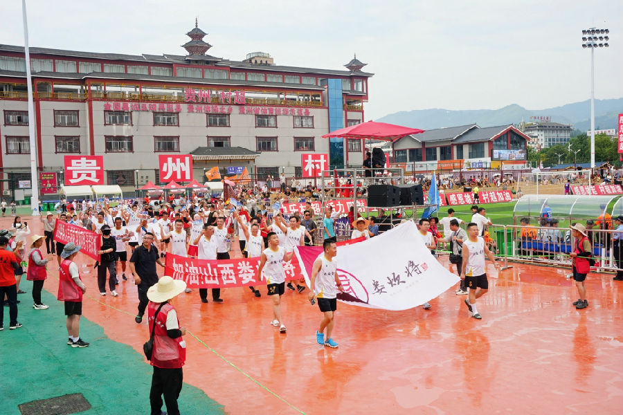 赛事现场运动员们热情澎湃（杜利勇 摄）