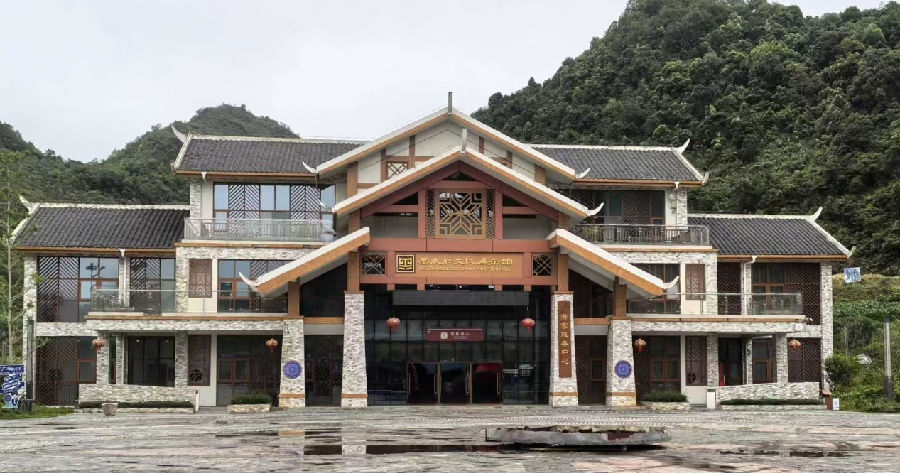 黑衣壮文化展示馆正门（韩睿琦 摄）